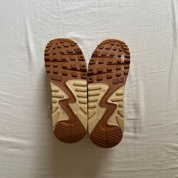 Nike Air Max 90 Sneakers in Caramel - Women's 7.5 - Picture 5 of 6
